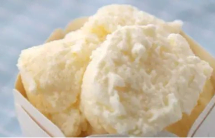 奶油冰淇淋怎么做?簡(jiǎn)單易做,快來學(xué)!實(shí)現(xiàn)冰淇淋自由